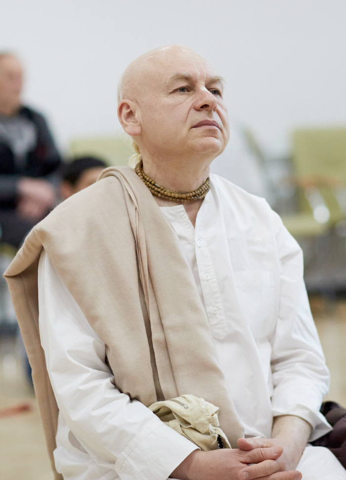 Е.М. Ачьюта Прия прабху